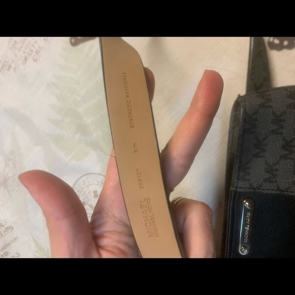 Michael michael Kors signature belt bag - Picture 7 of 7